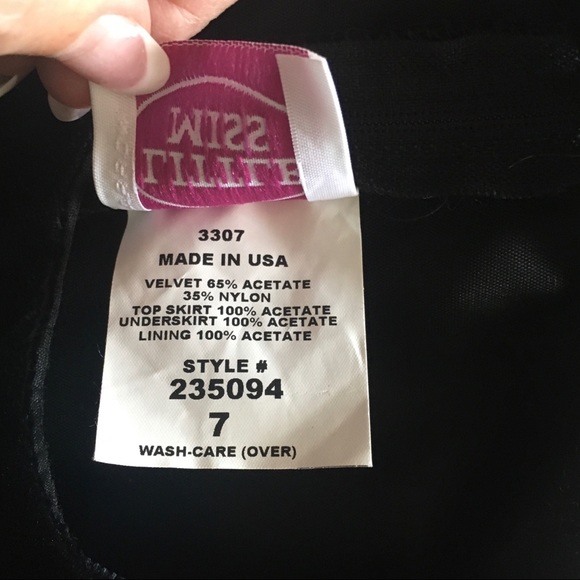 ‘Little Miss’ Taffeta & Velvet Dress - Picture 4 of 8